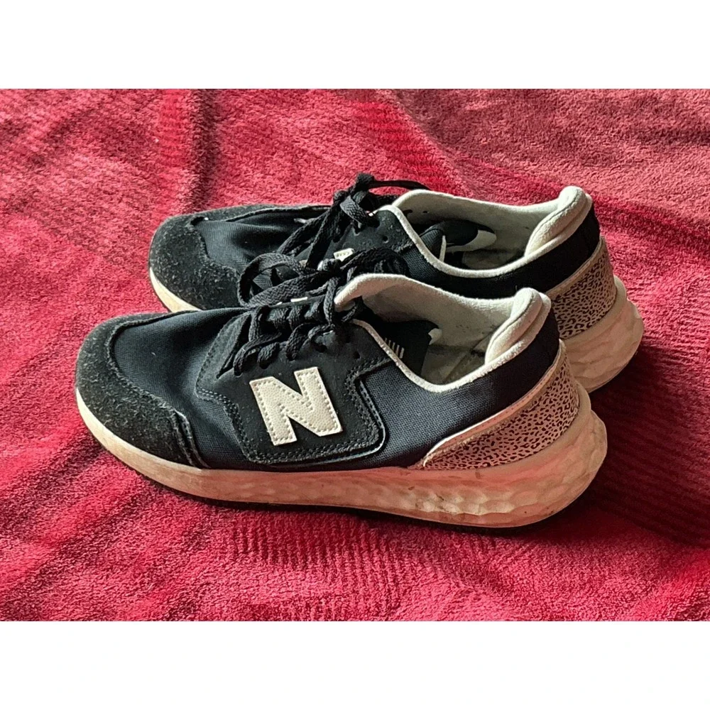 New Balance X-70 Women 8.5 Black Animal Print Good Retro Lifestyle Sneaker
